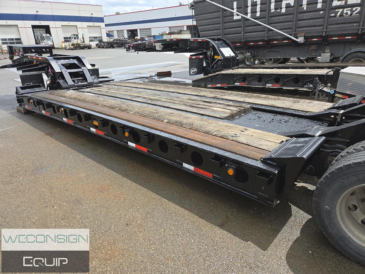 Used 2005 K-Line 60 Ton Lowbed Trailer and Jump Jeep