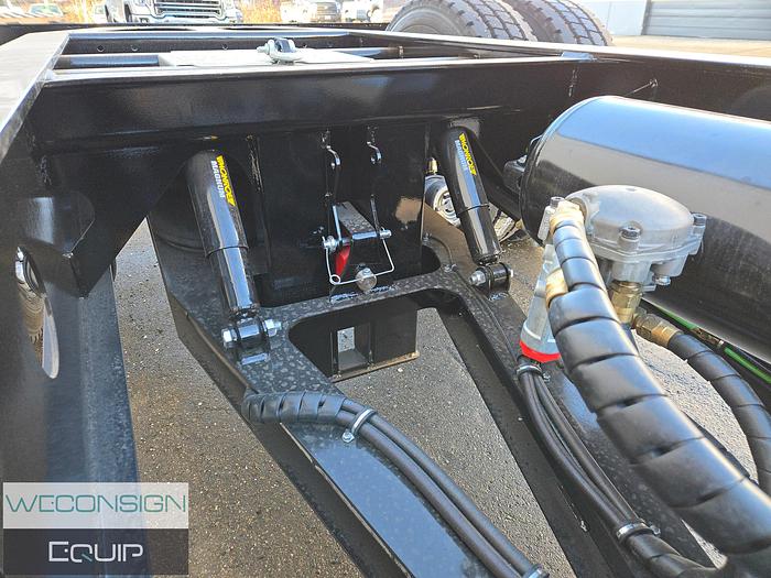 2025 Pacesetter Single Axle 3.78M Fish Mouth Booster