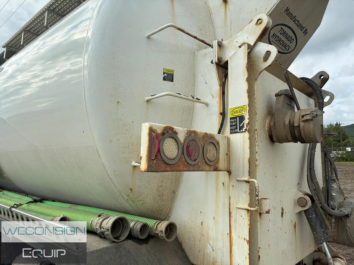 Used 2016 Kenworth T800 Tri Axle Hydrovac