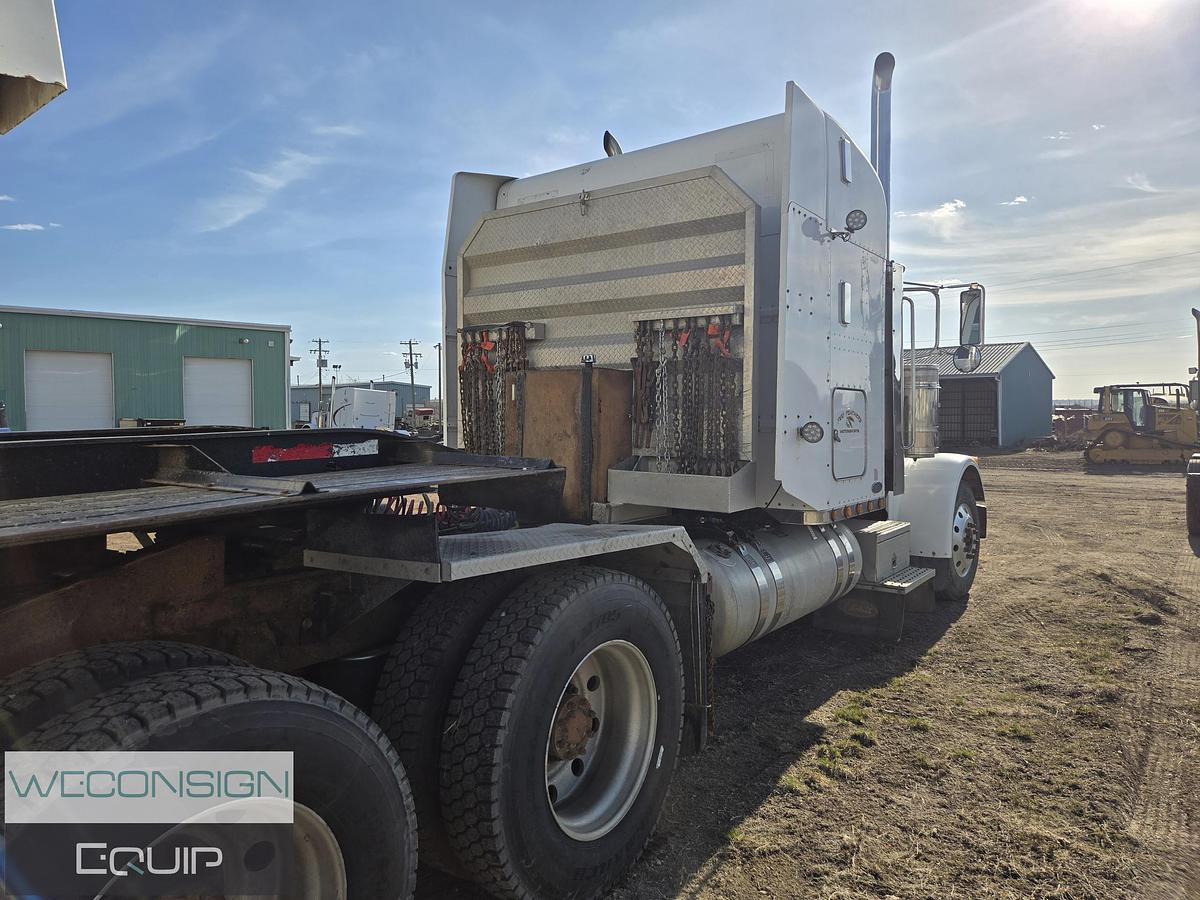Used 2005 Peterbilt Sleeper Wet Kit Truck