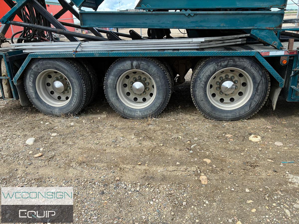 Used 2005 Freightliner FLD120SD Snubbing Rig Truck