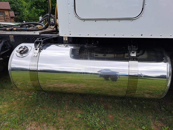 Used 2020 Peterbilt 389 With SUPER 40s HWY Truck Tractor (01665)