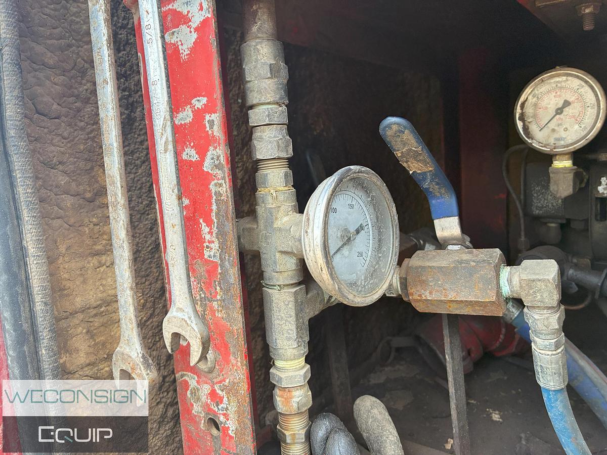 Used 2010 Kenworth T800 Tri Drive Combo Vac