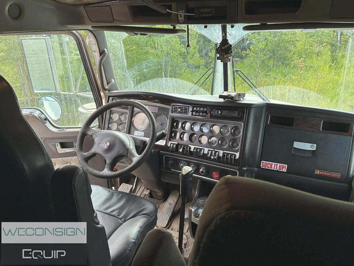 Used 2010 Kenworth T800 Tri Drive Combo Vac