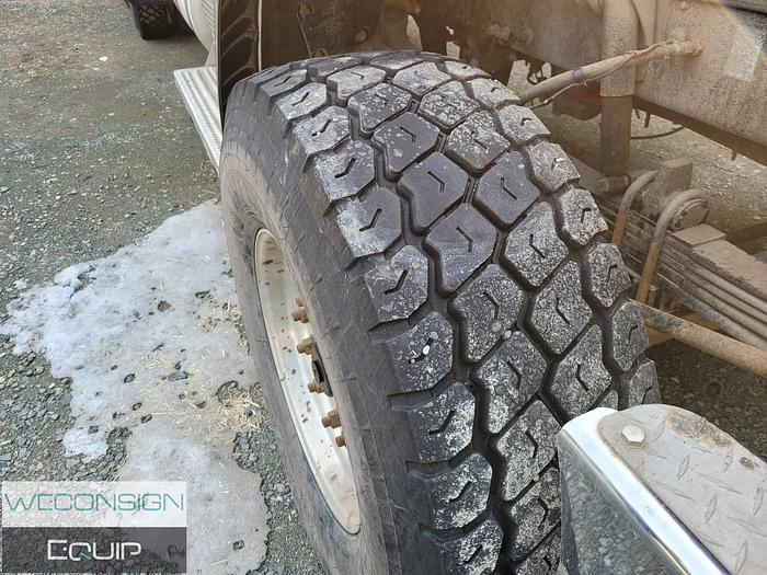 Used 2019 Peterbilt 367 Tandem Roll Off Truck