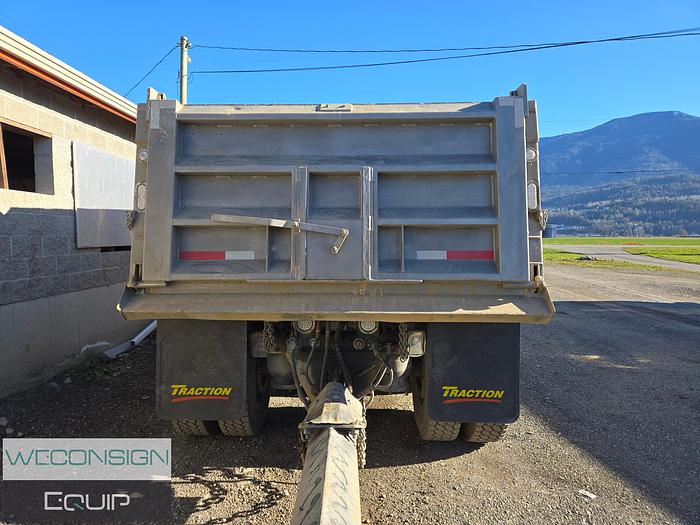 Used 2009 Peterbilt 367 TA Dump Truck