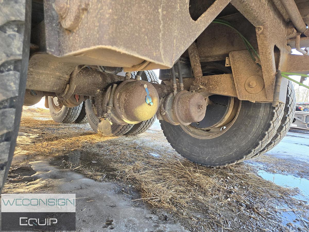 Used 2006 Manac 53' Flat Deck Sliding Axle