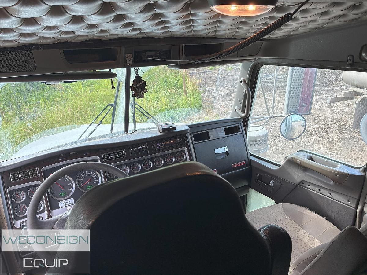 Used 2010 Kenworth T800 Tri Drive Combo Vac