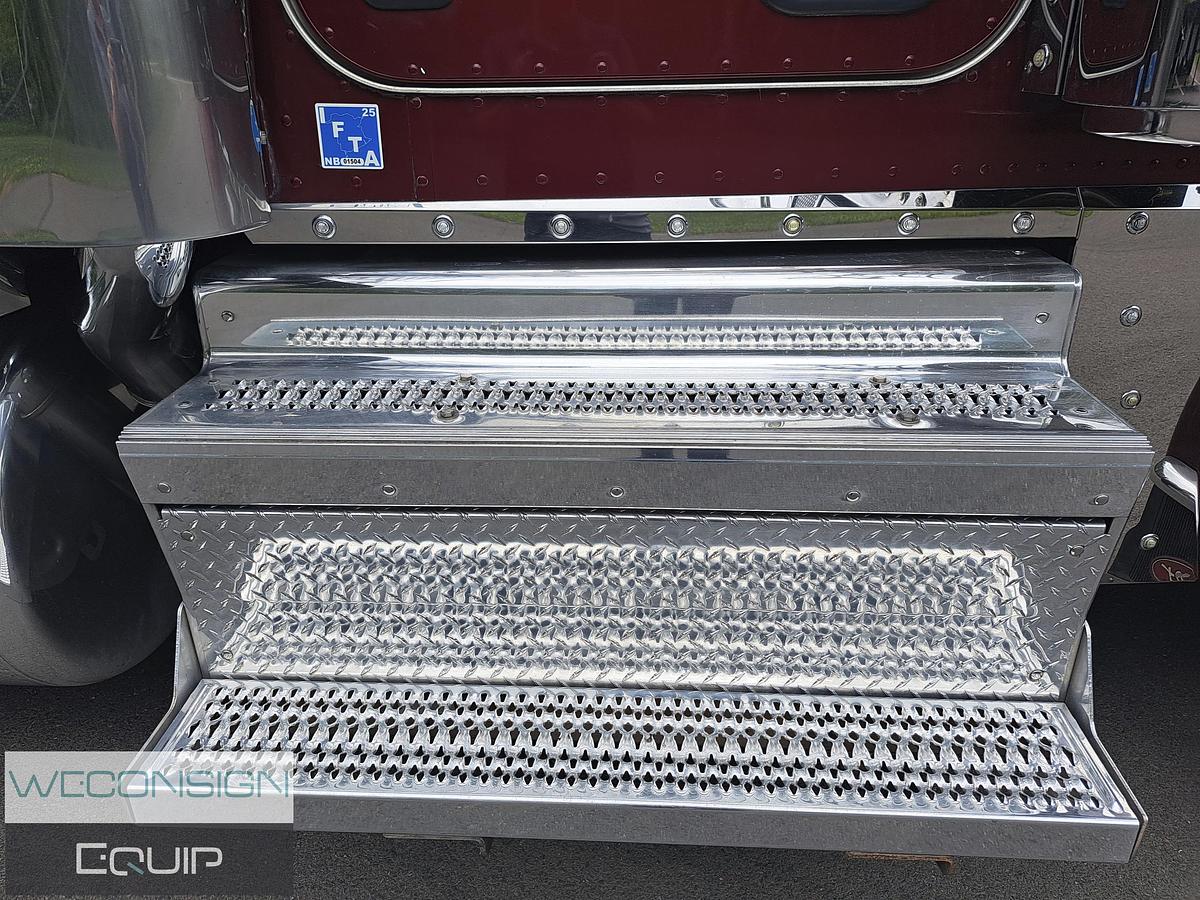 Used 2020 Peterbilt 389