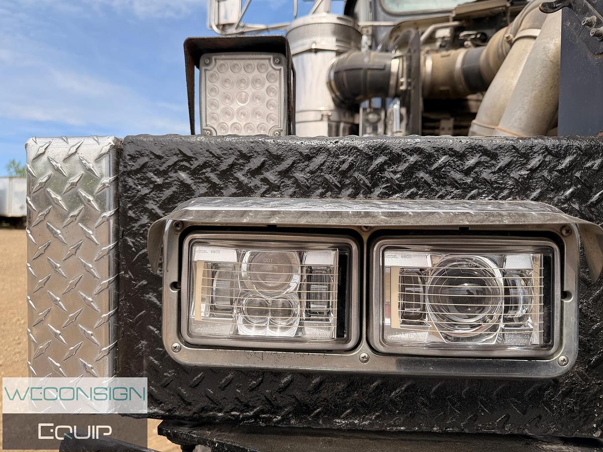 Used 2006 Kenworth C500B Bed Truck