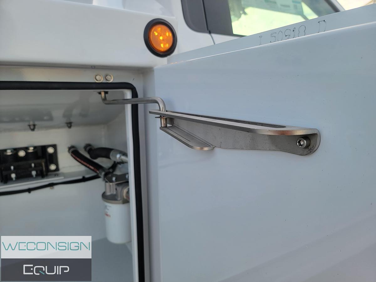 Used 2025 Ford F550 Lube Truck