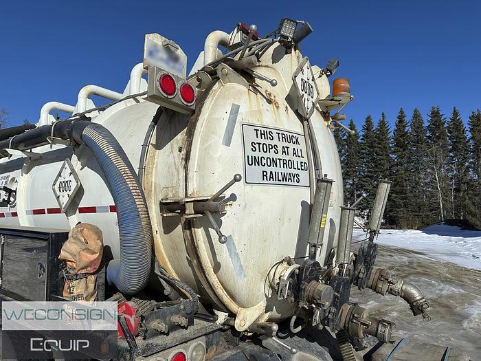 Used 2014 Freightliner Coronado 122SD - #02034