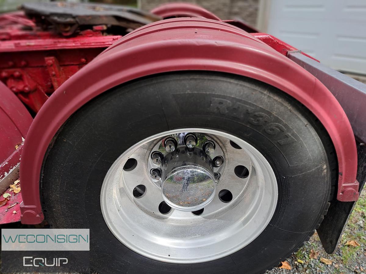 Used 2006 Kenworth W900L Sleeper Tractor