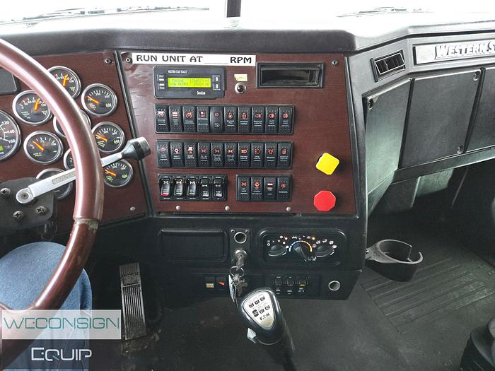 Used 2015 Western Star Tri-Drive Custom Vac Semi Vac