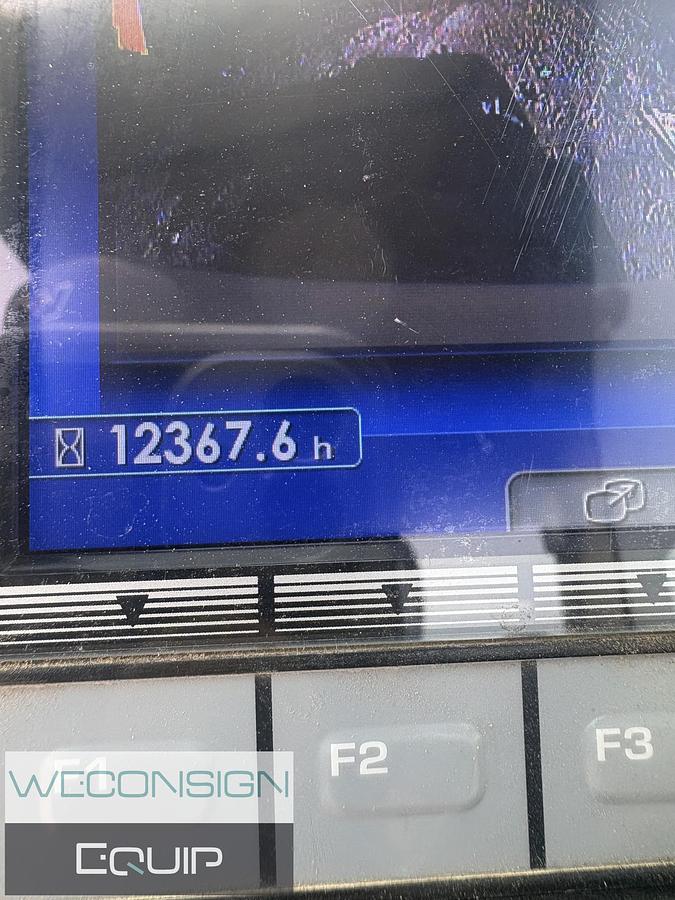 Used Komatsu PC170LC-11