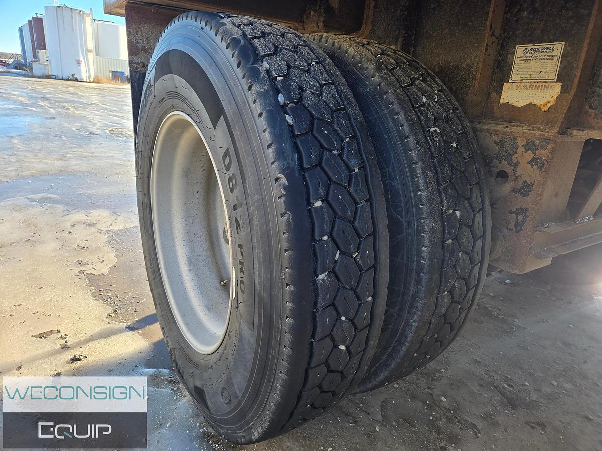 Used 2013 Midland 32'