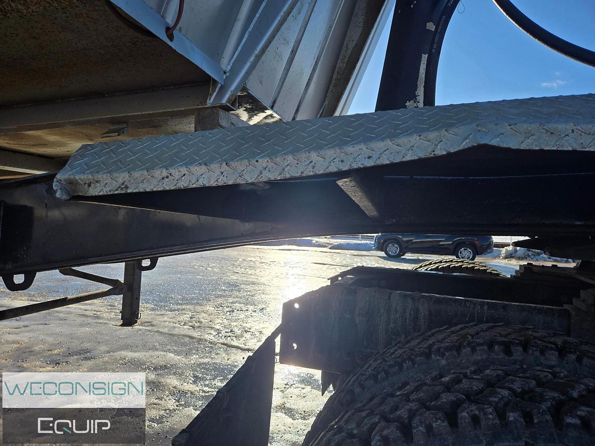 Used 2016 Arnes 30' End Dump