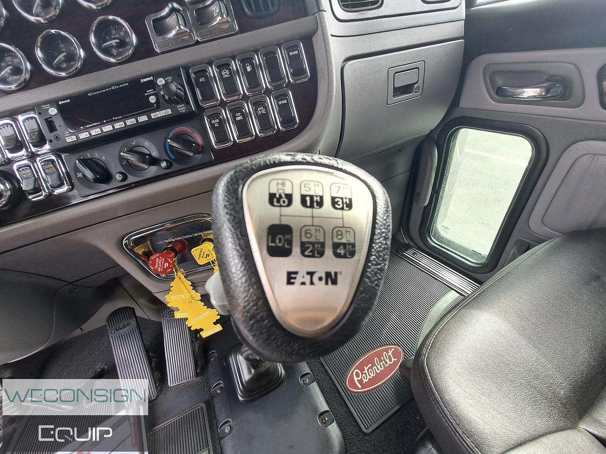 Used 2022 Peterbilt 389