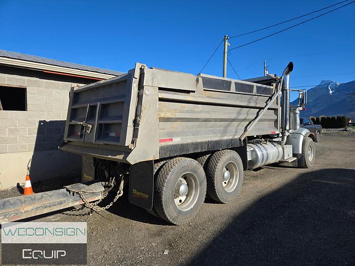 Used 2009 Peterbilt 367 TA Dump Truck