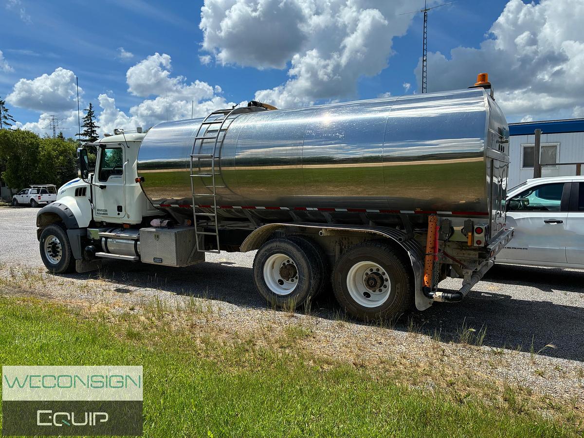 Used 2008 Mack GU713 Water Truck