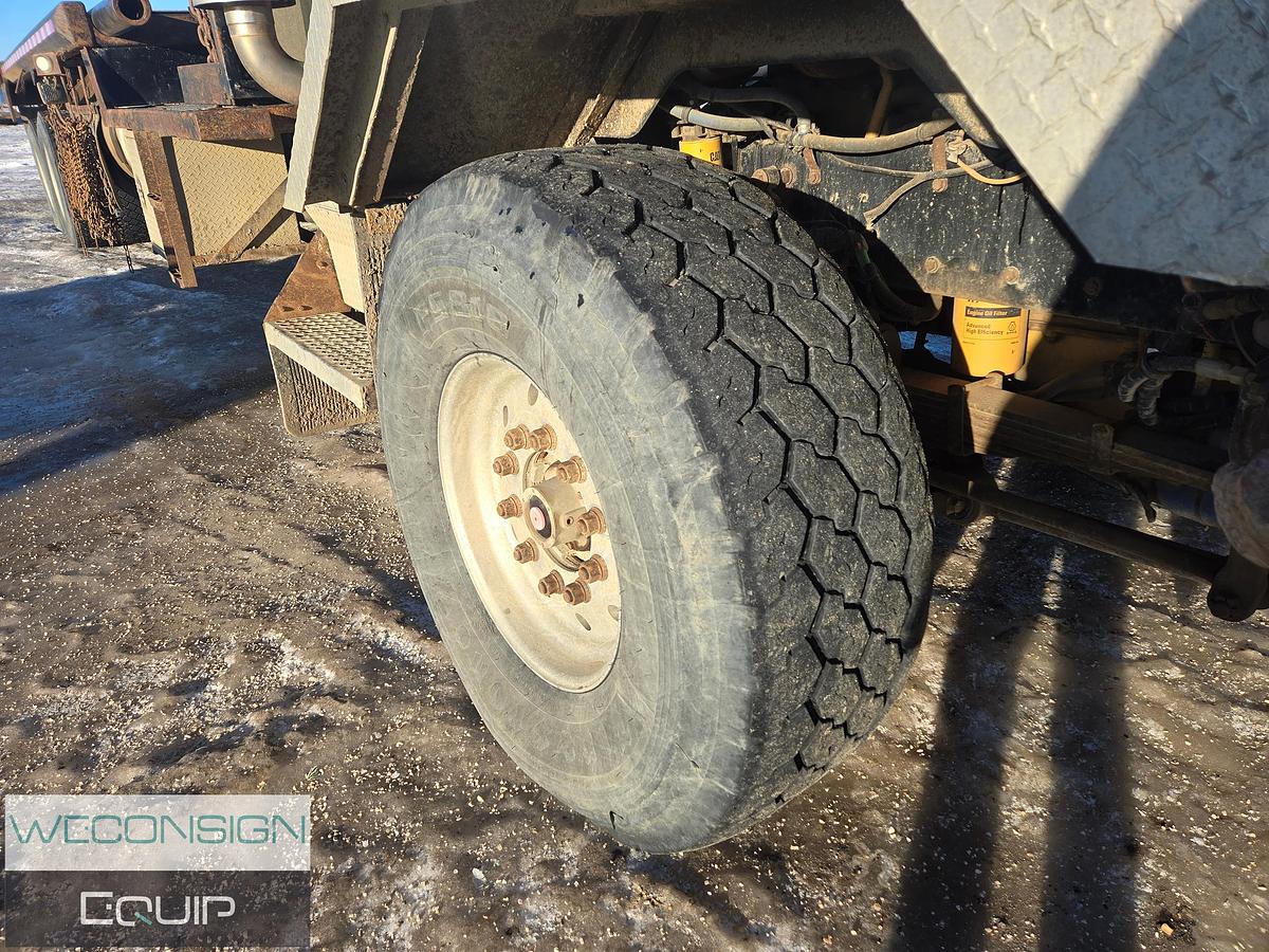 Used 2006 Kenworth C500B Bed Truck