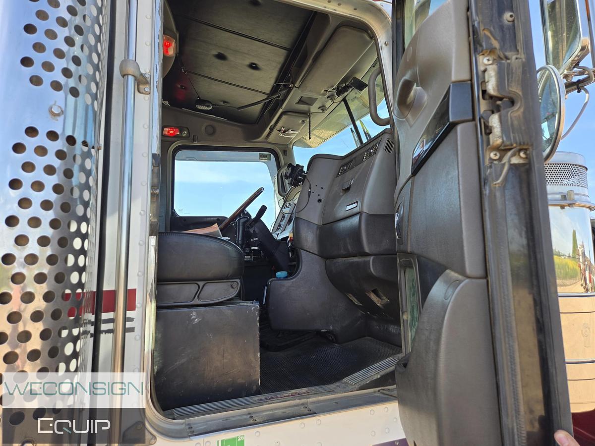 Used 2011 Kenworth T800 Tri Drive Texas Bed Truck