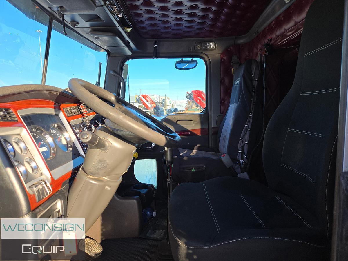 Used 2006 Kenworth C500B Winch Truck