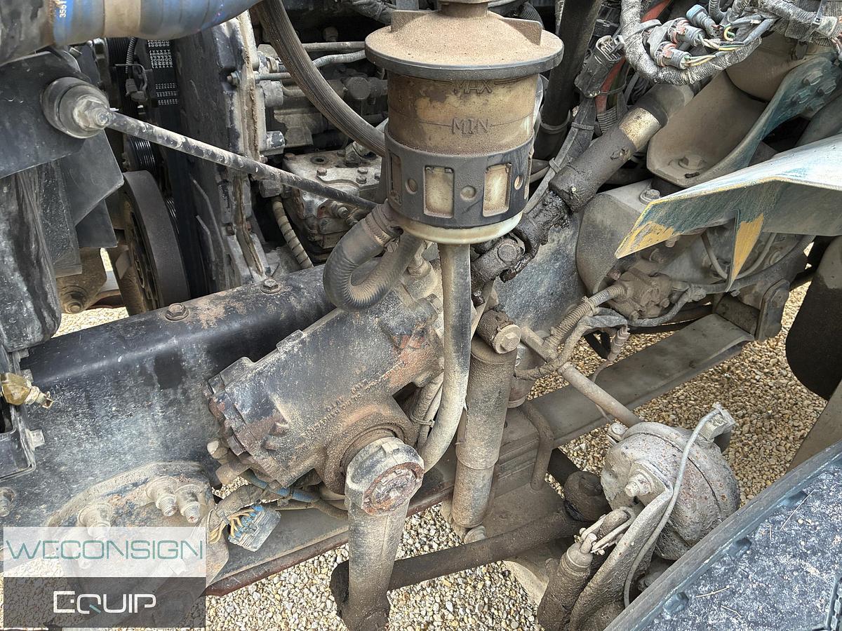 Used 2002 International 7400 SBA 6X4 Potable Water Truck