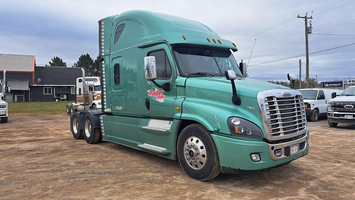 Used 2016 Freightliner Cascadia
