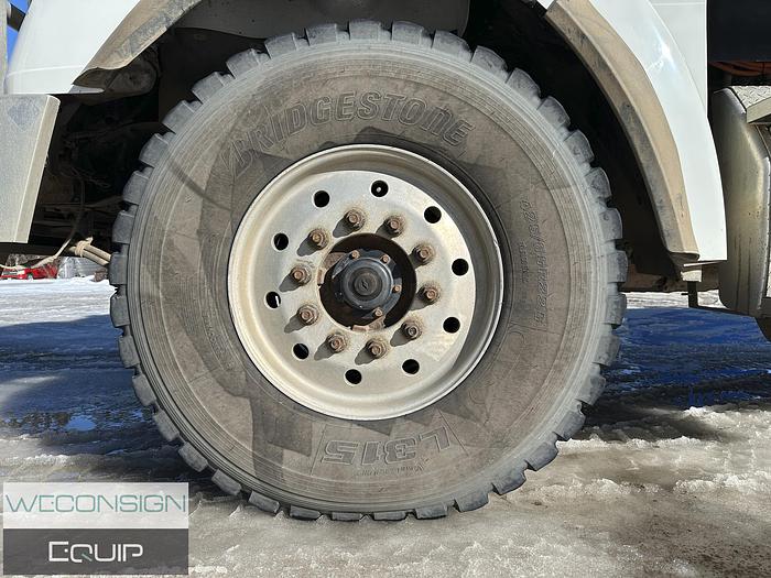 Used 2014 Freightliner Coronado 122SD - #02034