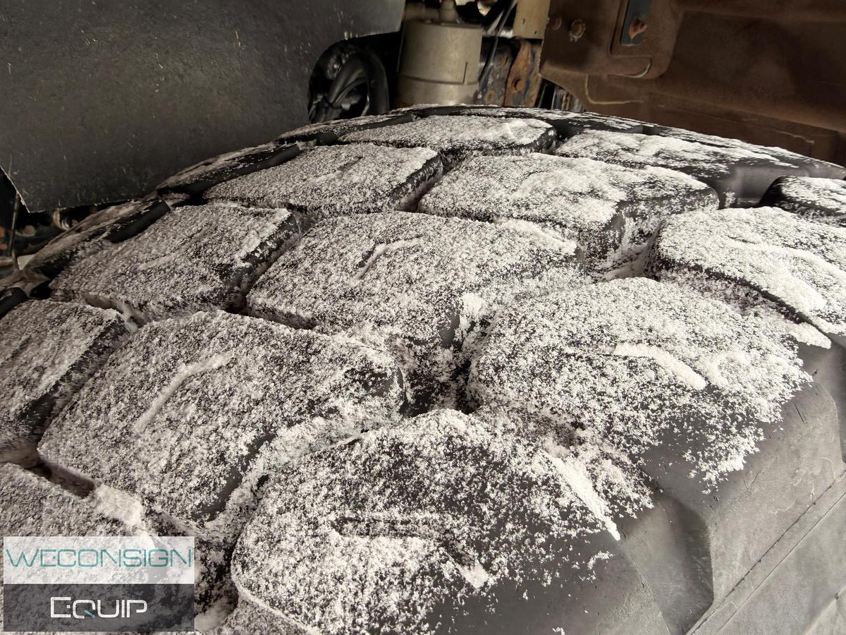 Used 2015 Kenworth T800 Tri Drive Winch Truck