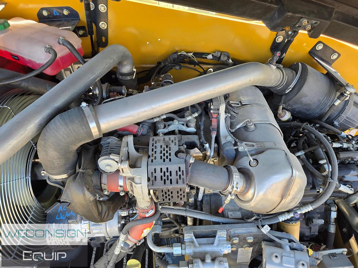 Used 2023 CAT TL1055