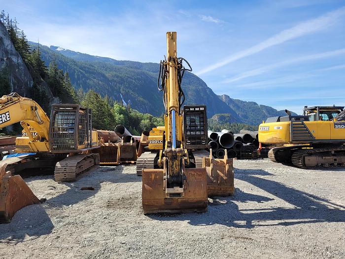 Used 1997 John Deere 200LC  Excavator