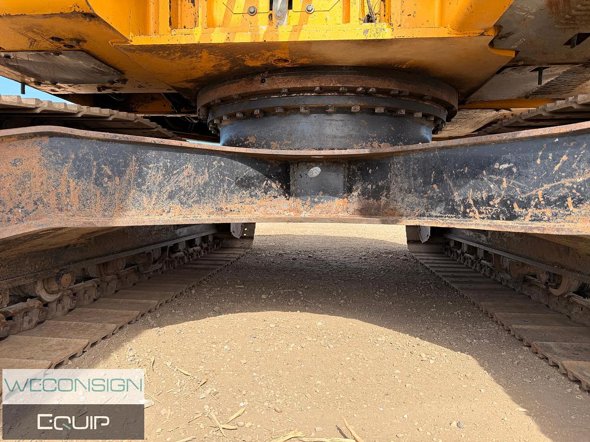 Used GTH-10 2015 John Deere 245G LC Excavator