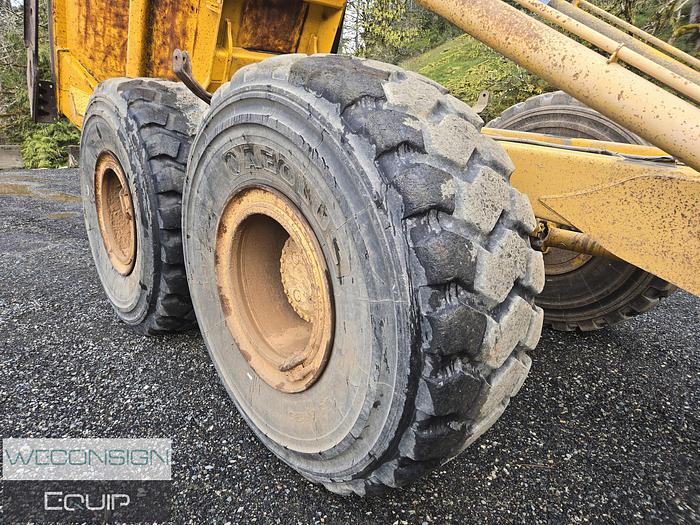 Used 2002 John Deere 250C