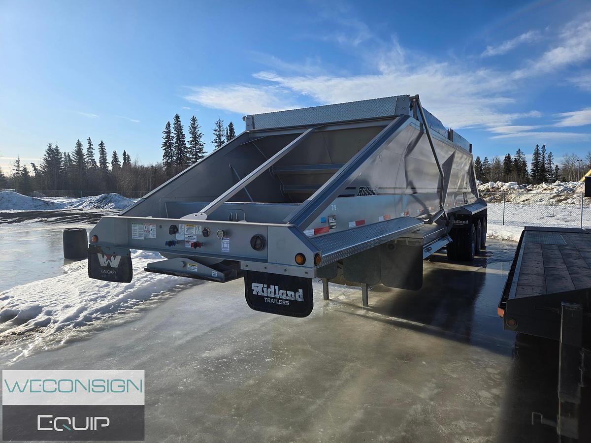 Used 2022 Midland MG43TC3000X Clam Dump Trailer