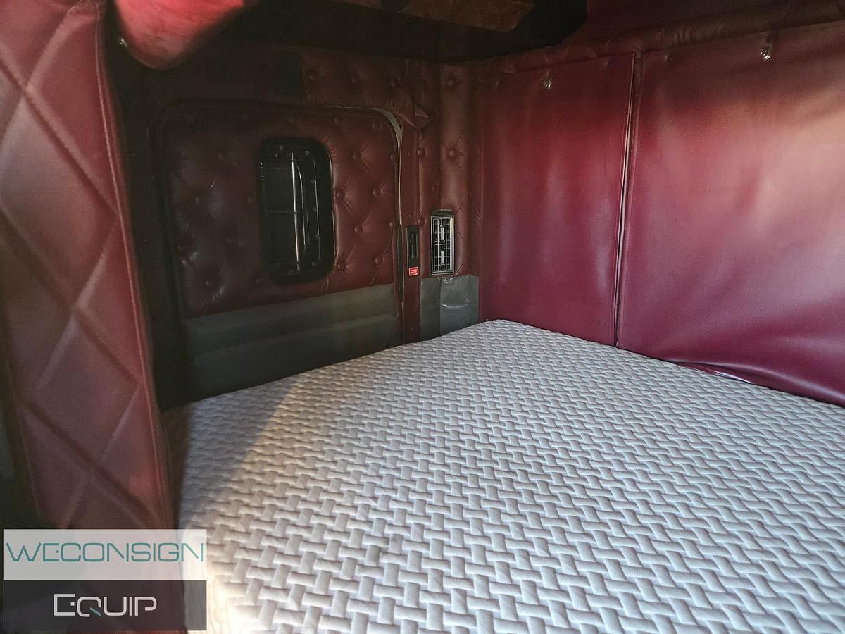 Used 2006 Kenworth C500B Winch Truck