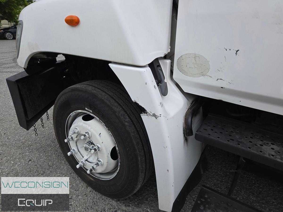 Used 2013 Hino Single Axle Rollback / Tow Truck