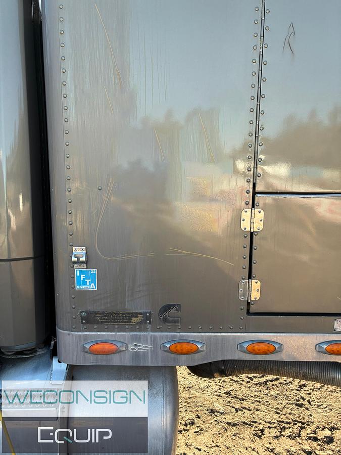 Used 1995 Freightliner FL106