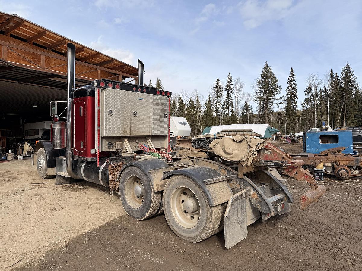 Used 1998 Peterbilt 379 Heavy Haul Truck