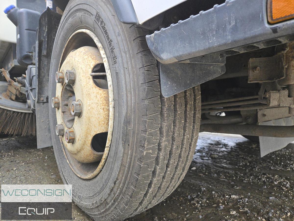 Used 2012 Isuzu NQR Single Axle Sweeper Truck