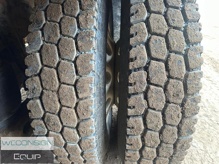 Used 2012 Kenworth T800 DOT Vacuum