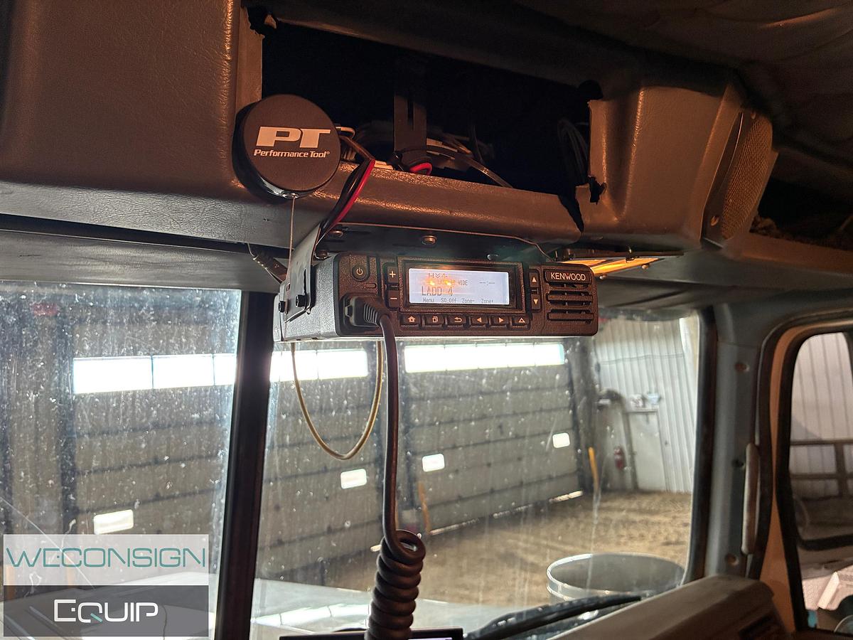Used 2007 Western Star 6900XD 8x8 Bed Truck
