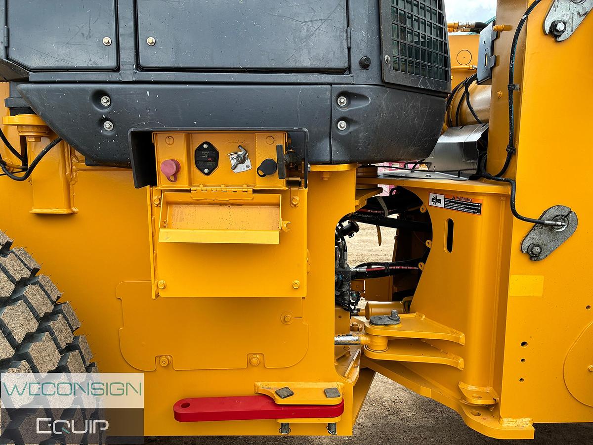 Used 2017 John Deere 724K Loader