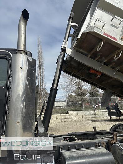 Used 2006 Kenworth T800 TA Dump Truck