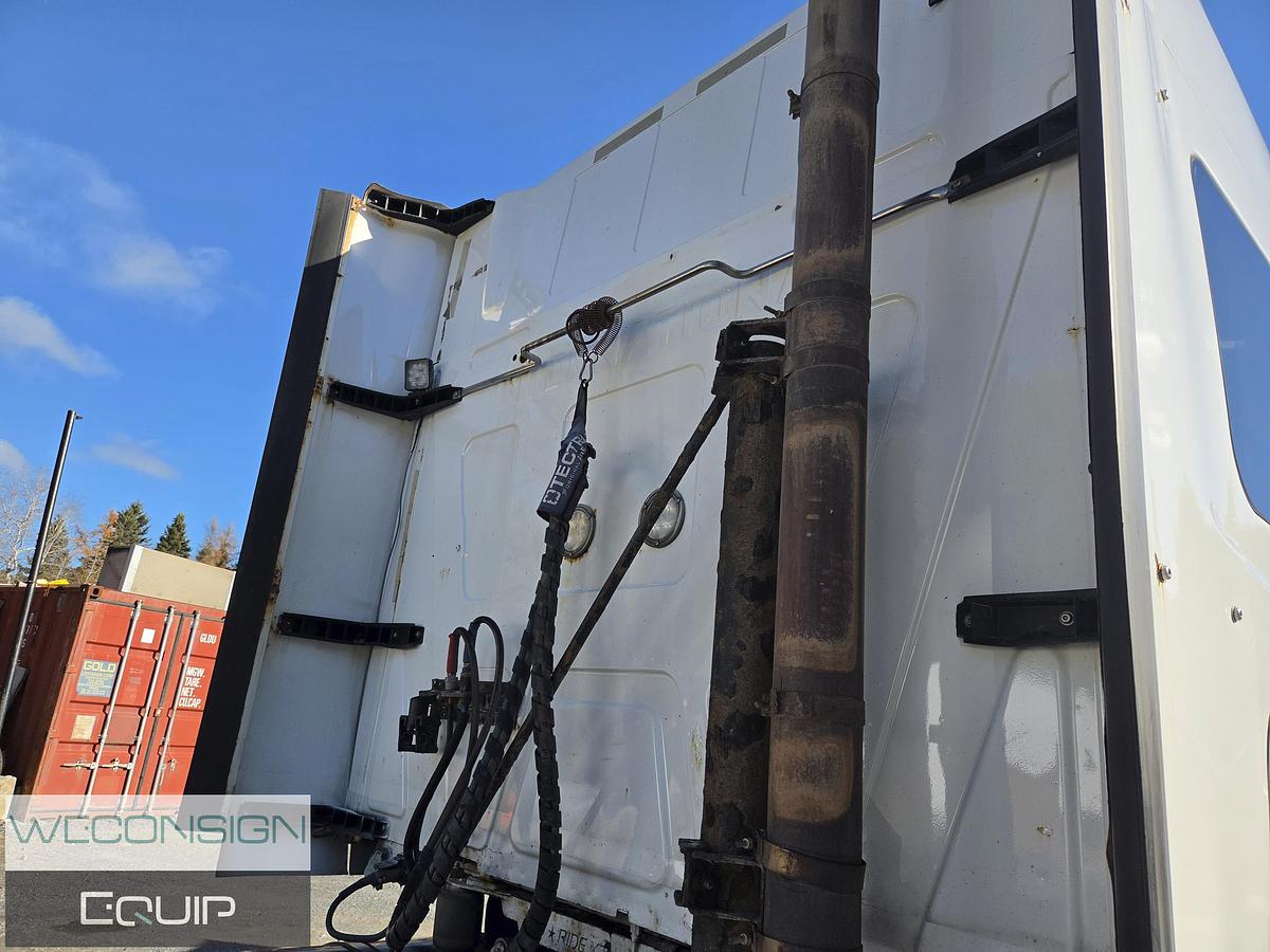 Used 2014 International Prostar Sleeper Truck Tractor