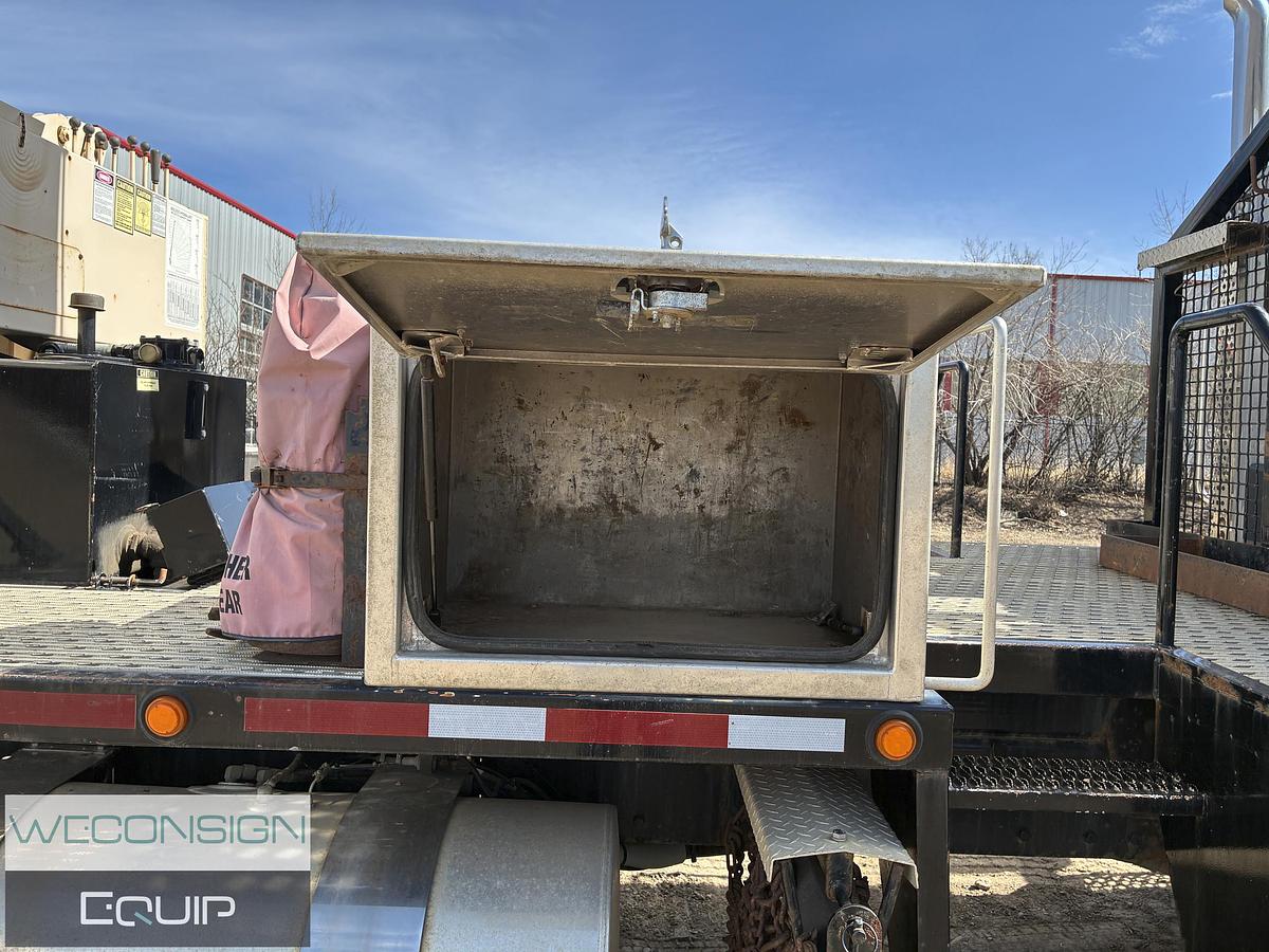 Used 2015 Kenworth T880 Crane Truck