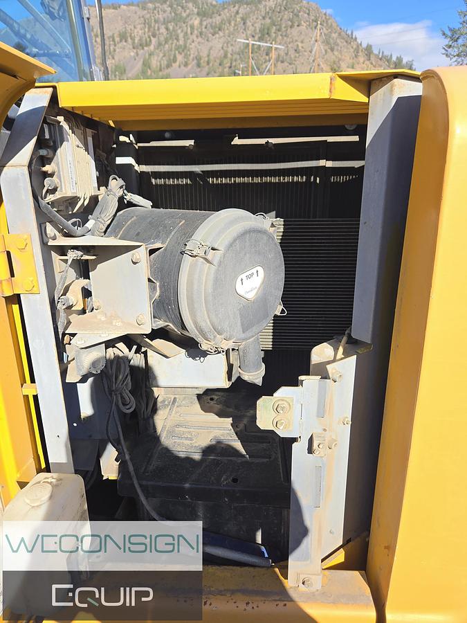 Used 2011 John Deere 225D LC