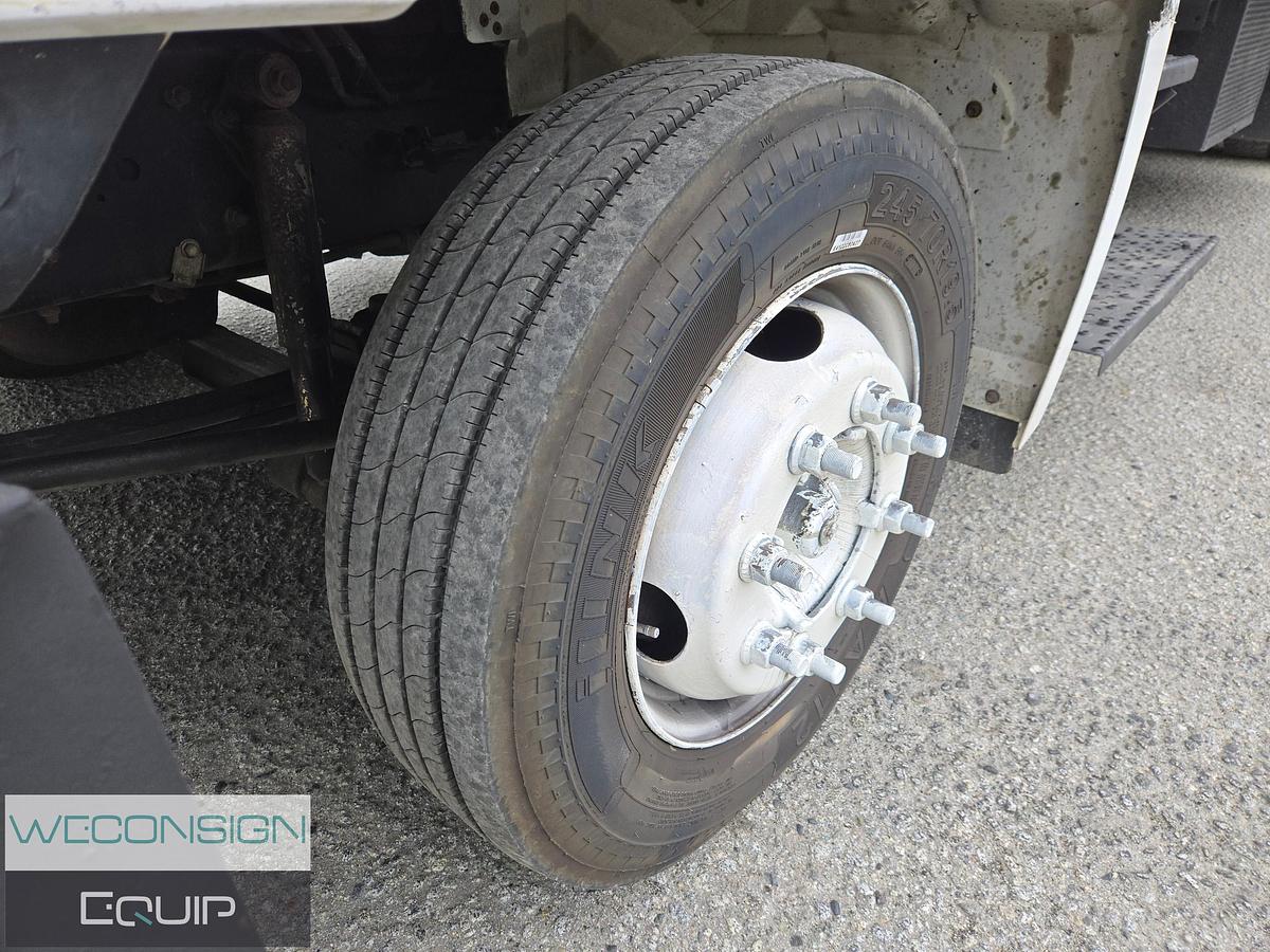 Used 2013 Hino Single Axle Rollback / Tow Truck