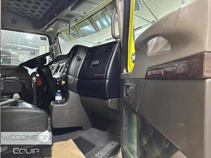 Used 2019 Kenworth W900L Sleeper Tandem Yellow